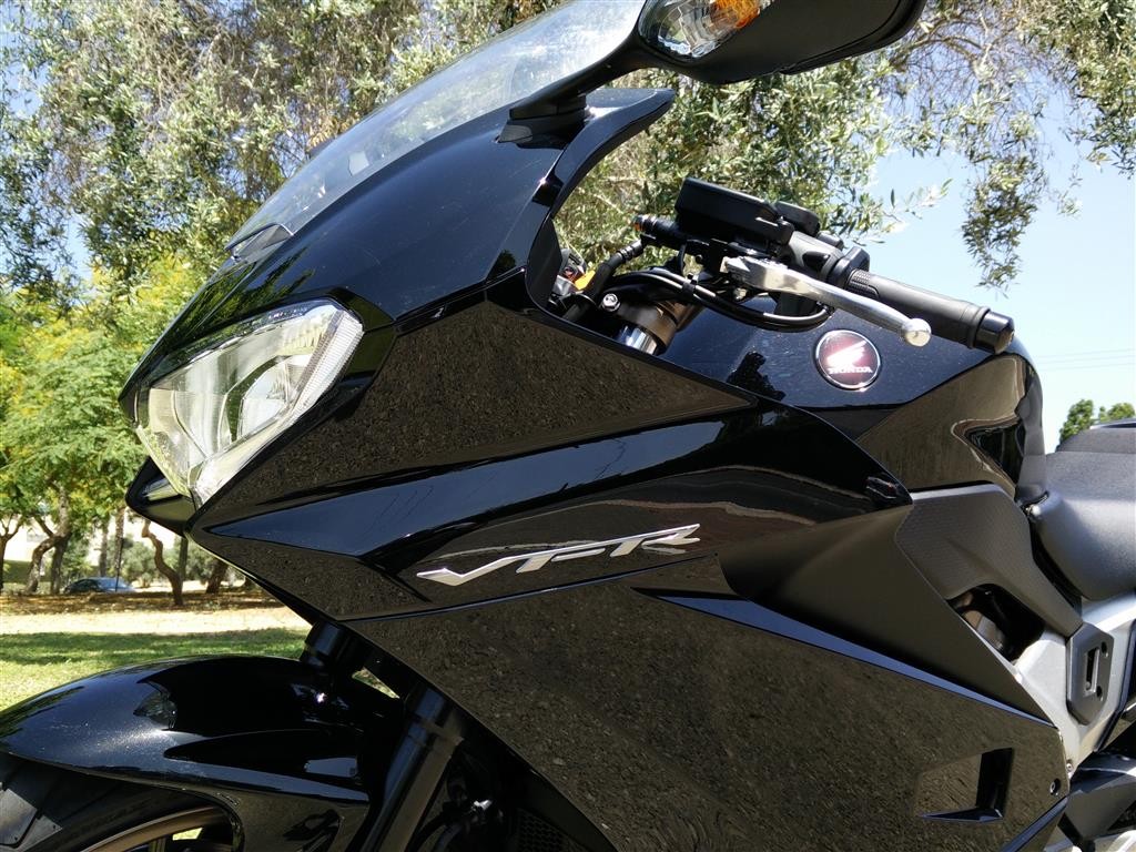 honda-vfr800f-1
