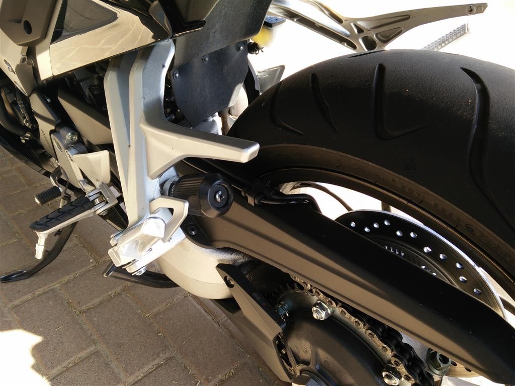 honda-vfr800f-2
