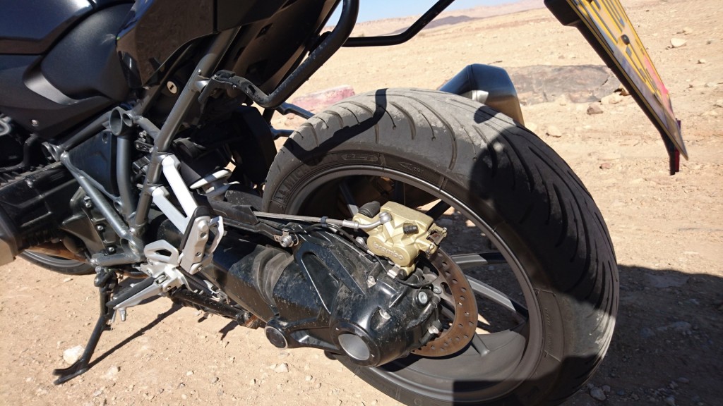 bmw-r1200r-15